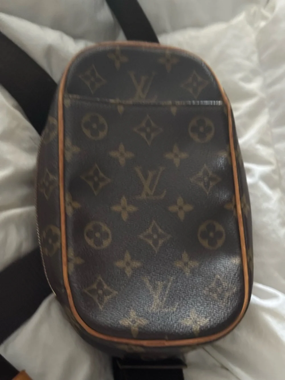 Louis Vuitton Pochette Gange  Louis Vuitton Shoulder Bag - Picture 2 of 16